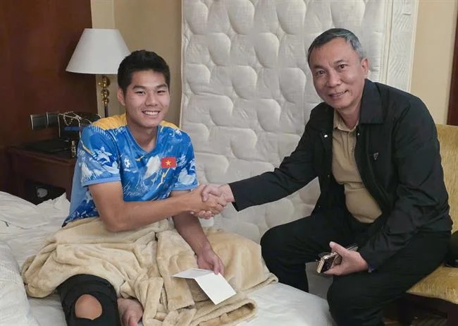 Tìm nút tải ứng dụng